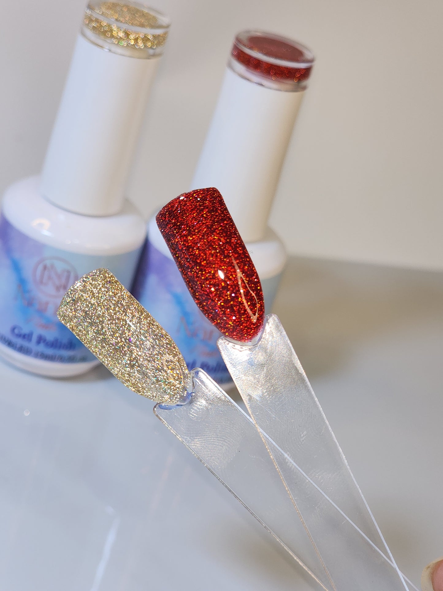 Esmaltes en gel efecto reflectivo Nancy