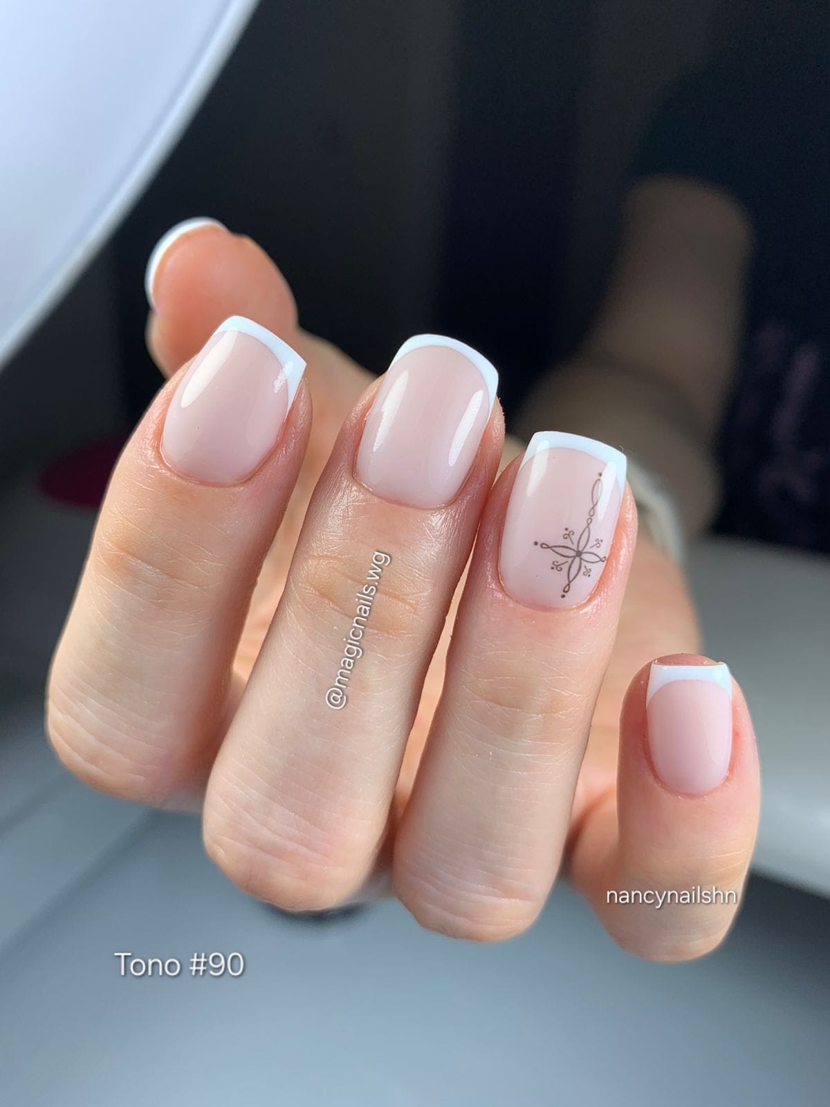 Esmaltes nancy varios tonos